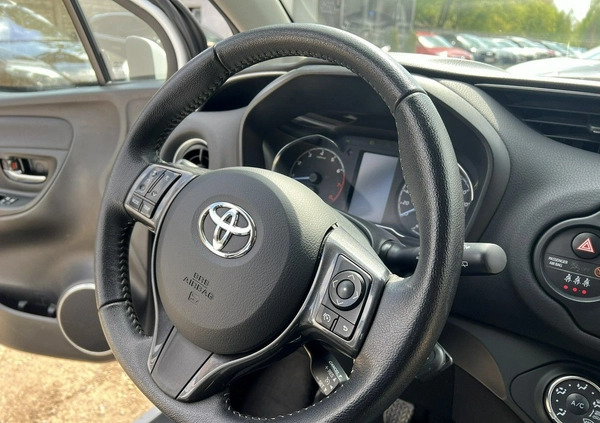 Toyota Yaris cena 57500 przebieg: 70000, rok produkcji 2020 z Łuków małe 781